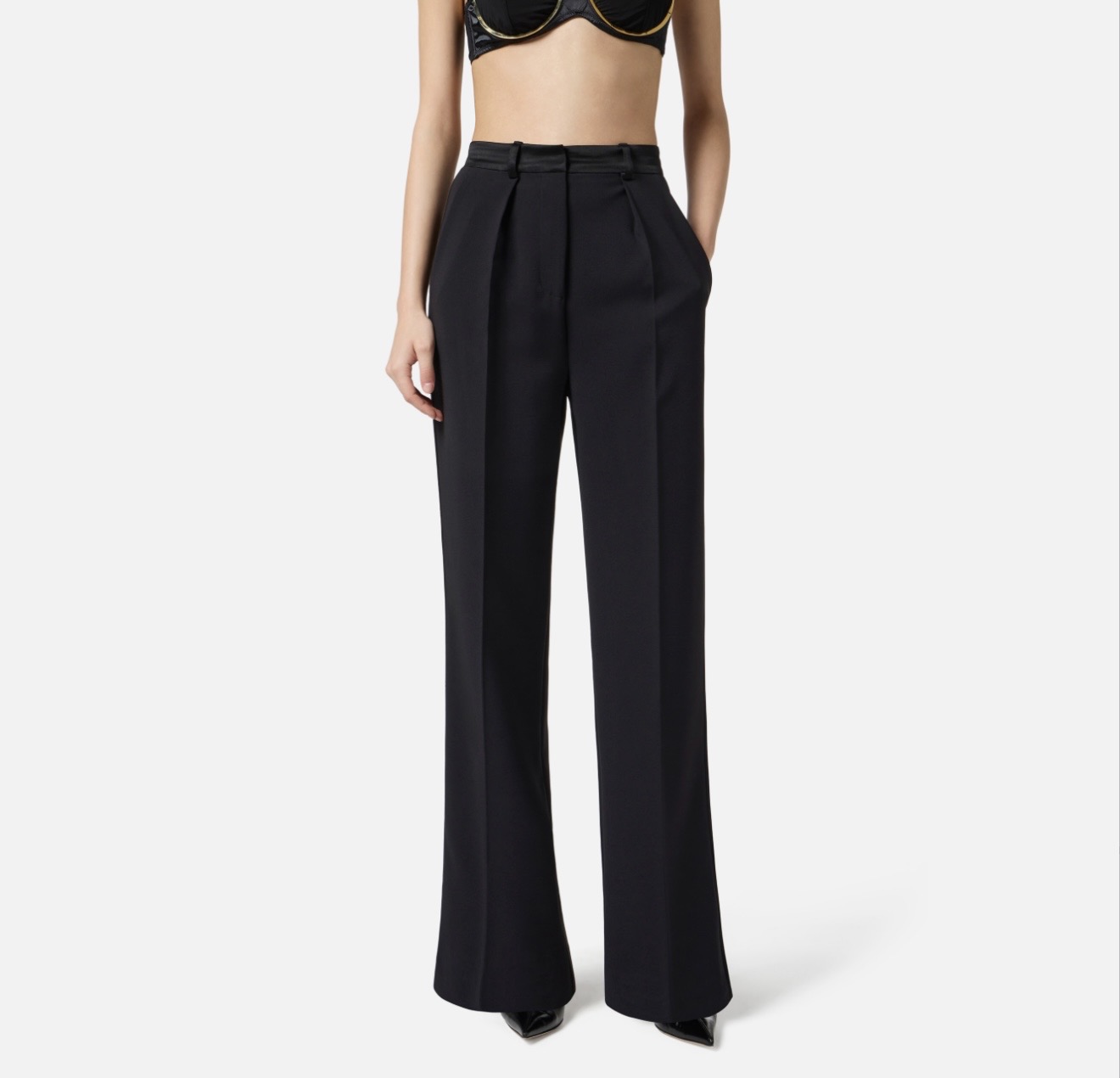Pantaloni in crepe leggero con dettagli smoking - immagine 3